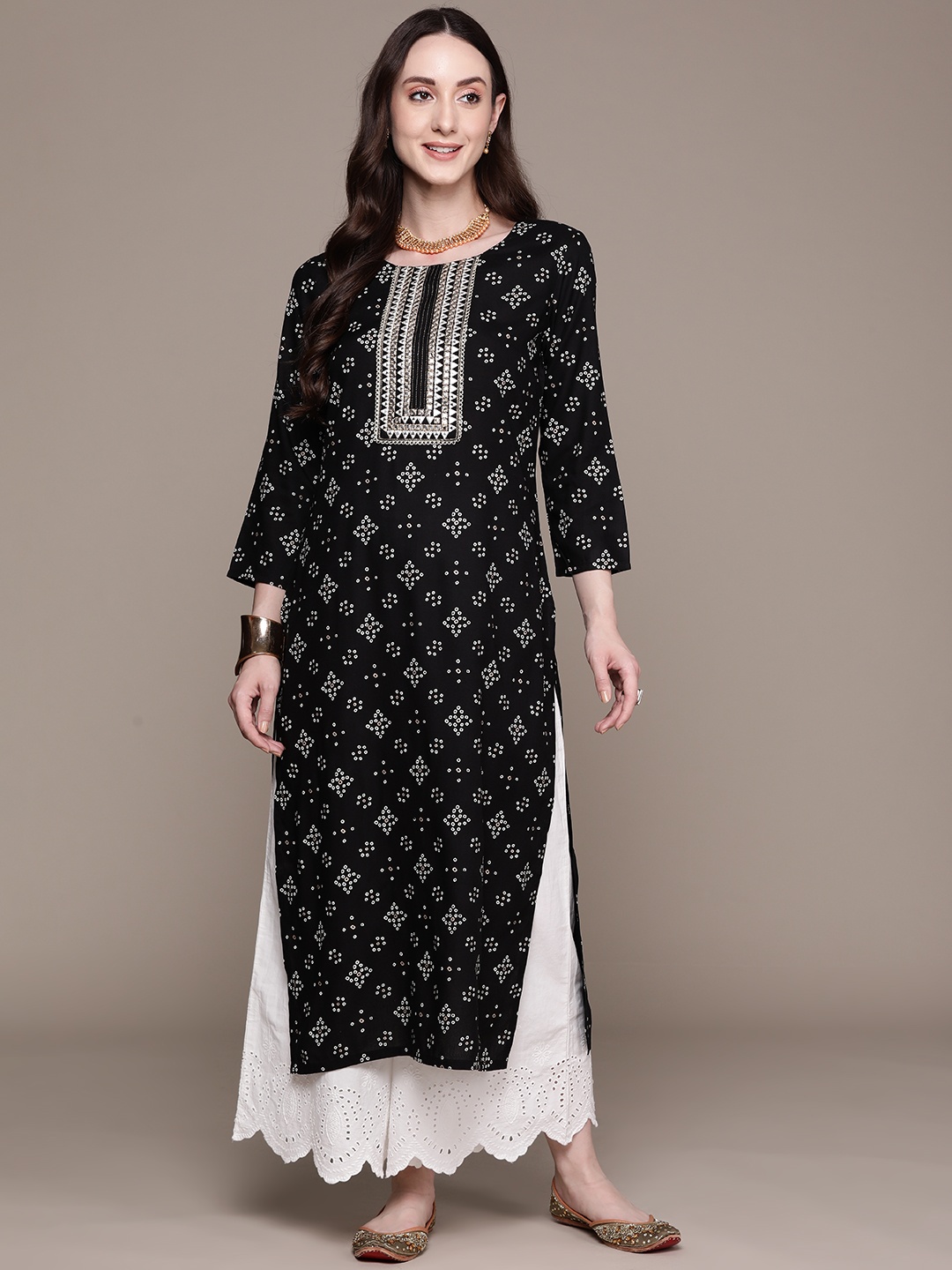 

Ishin Printed Mirror Work Kurta, Black