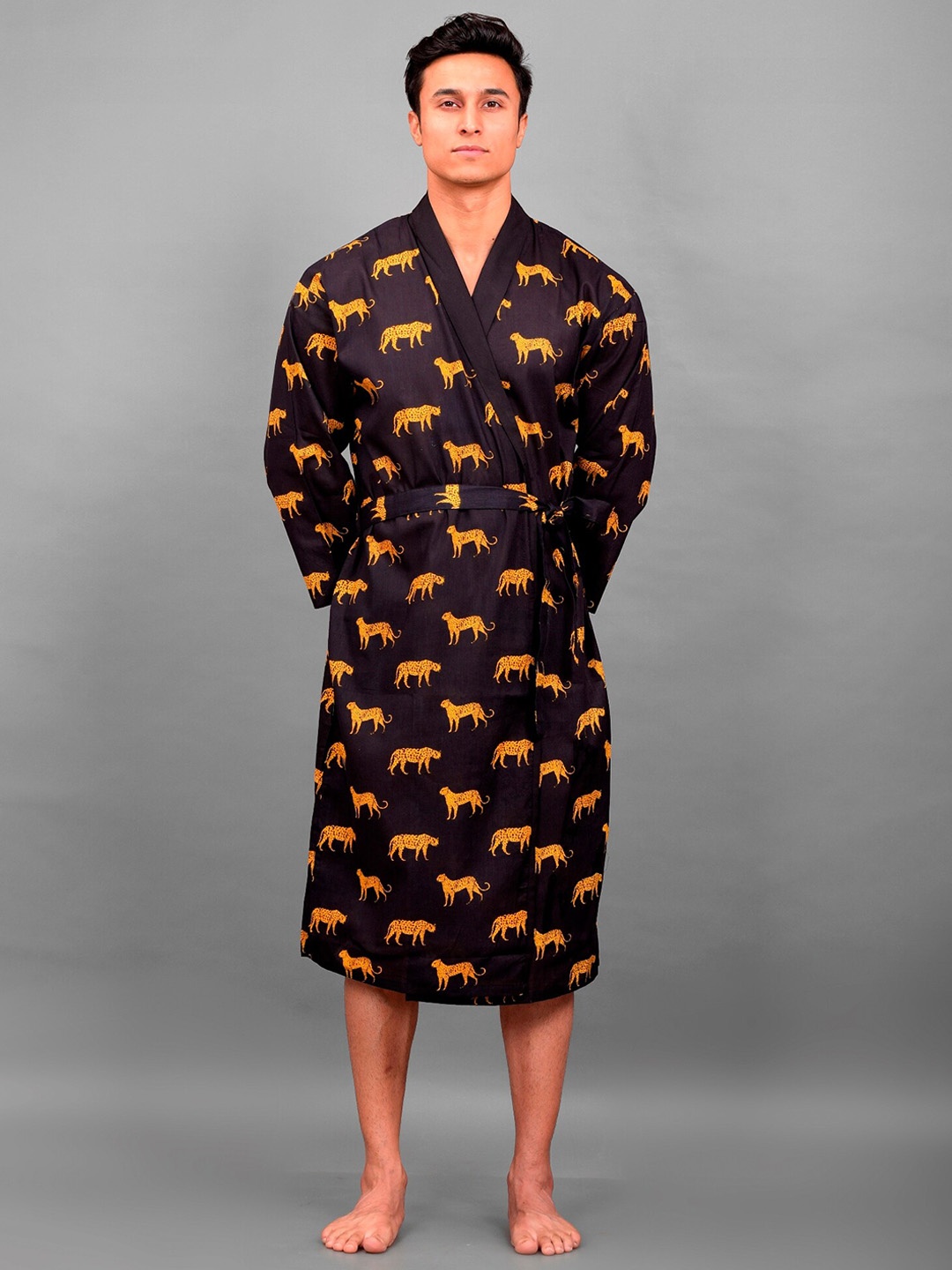 

HANDICRAFT PALACE Men Tiger Printed Pure Cotton Bath Robe, Black