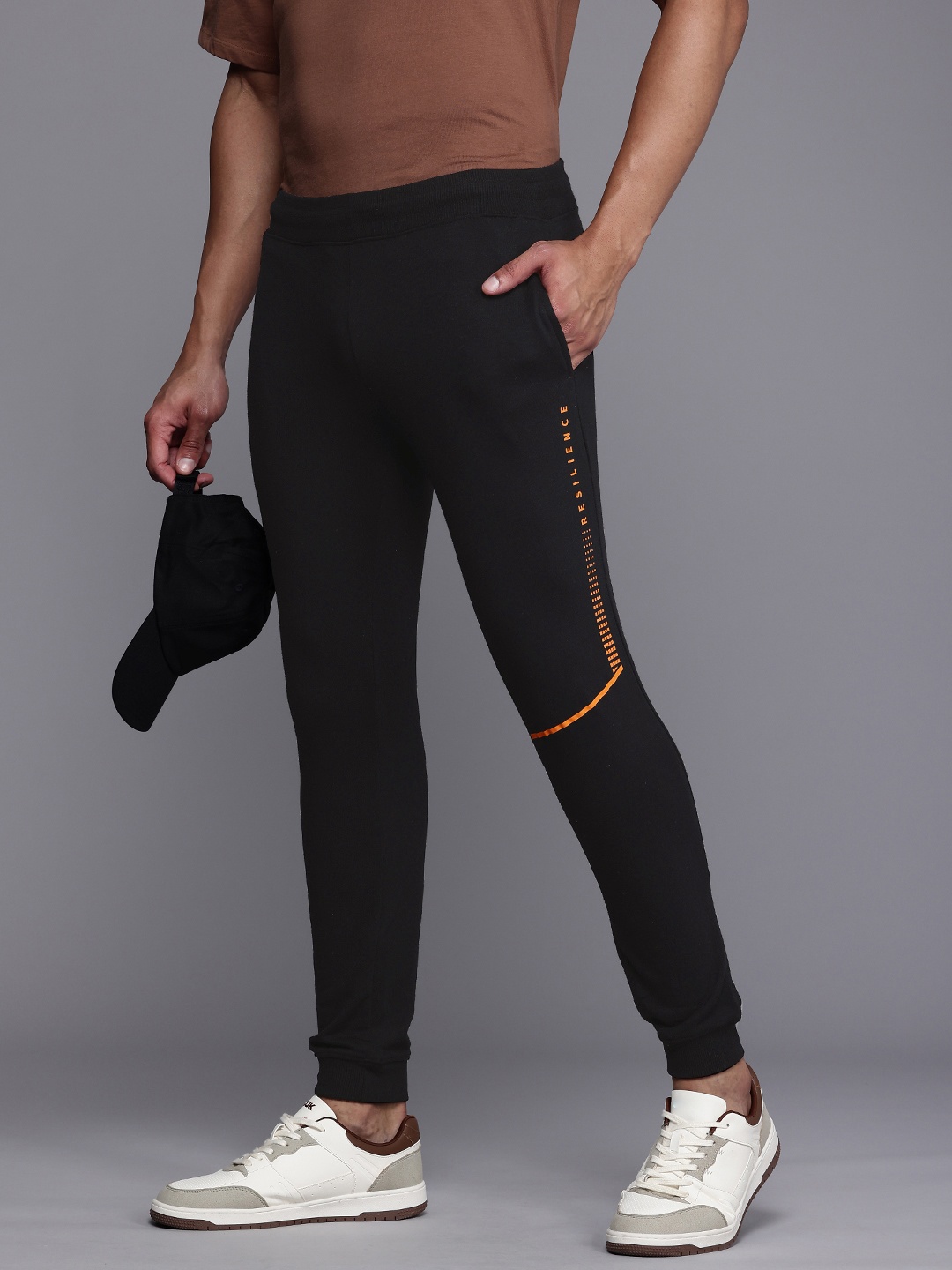 

HRX by Hrithik Roshan Men Typography Regular Fit Joggers, Black