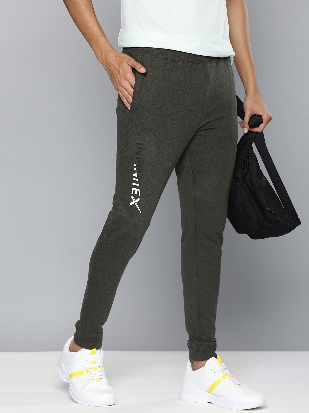 

HRX by Hrithik Roshan Men Regular Fit Solid Joggers, Olive