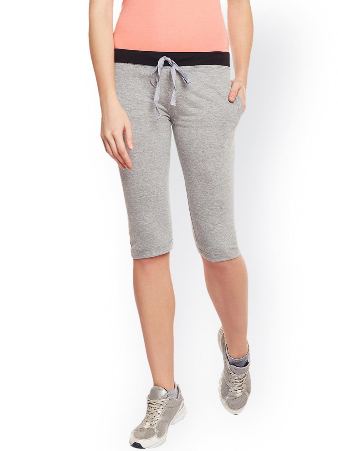 

MACK JONNEY Women Grey Solid Slim Fit Capris