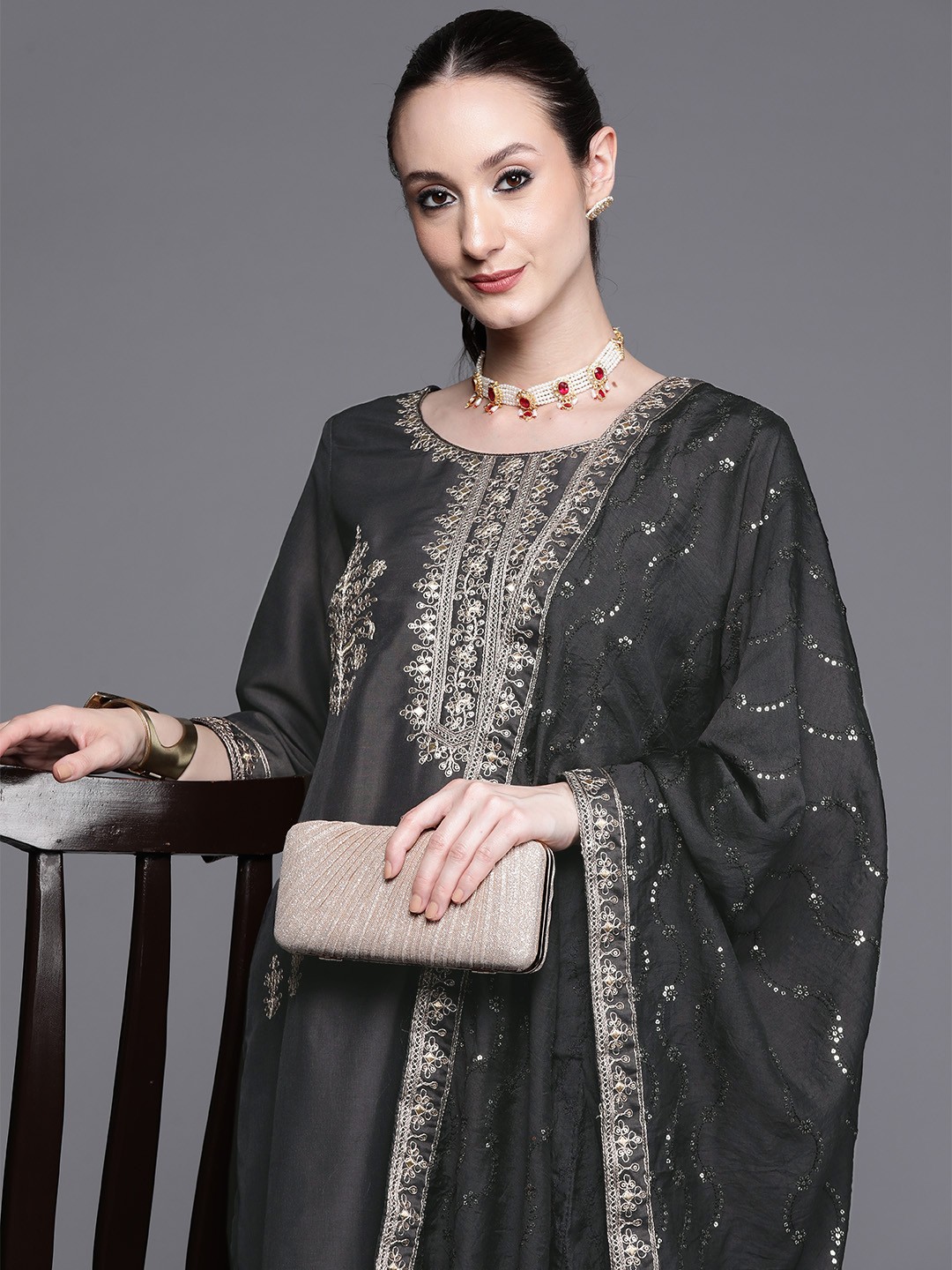 

Indo Era Floral Embroidered Regular Sequinned Kurta With Trousers & Dupatta, Grey