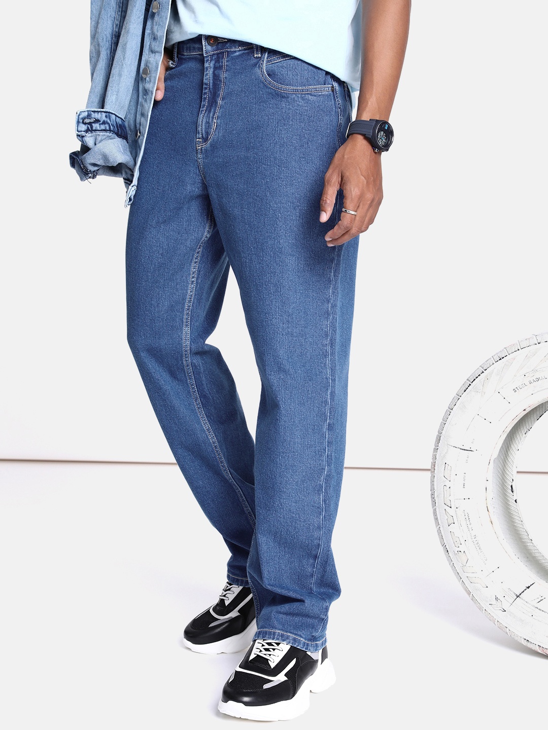 

The Roadster Life Co. Men Ocean Blue Nostalgic Back to School_Vintage Straight Jeans