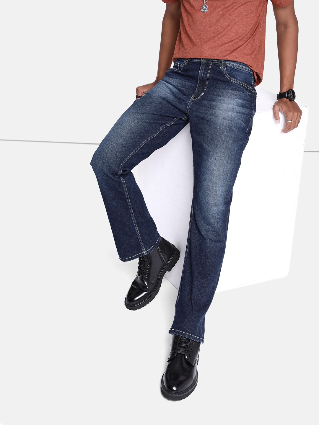 

The Roadster Life Co. Men Bootcut Heavy Fade Stretchable Jeans, Blue