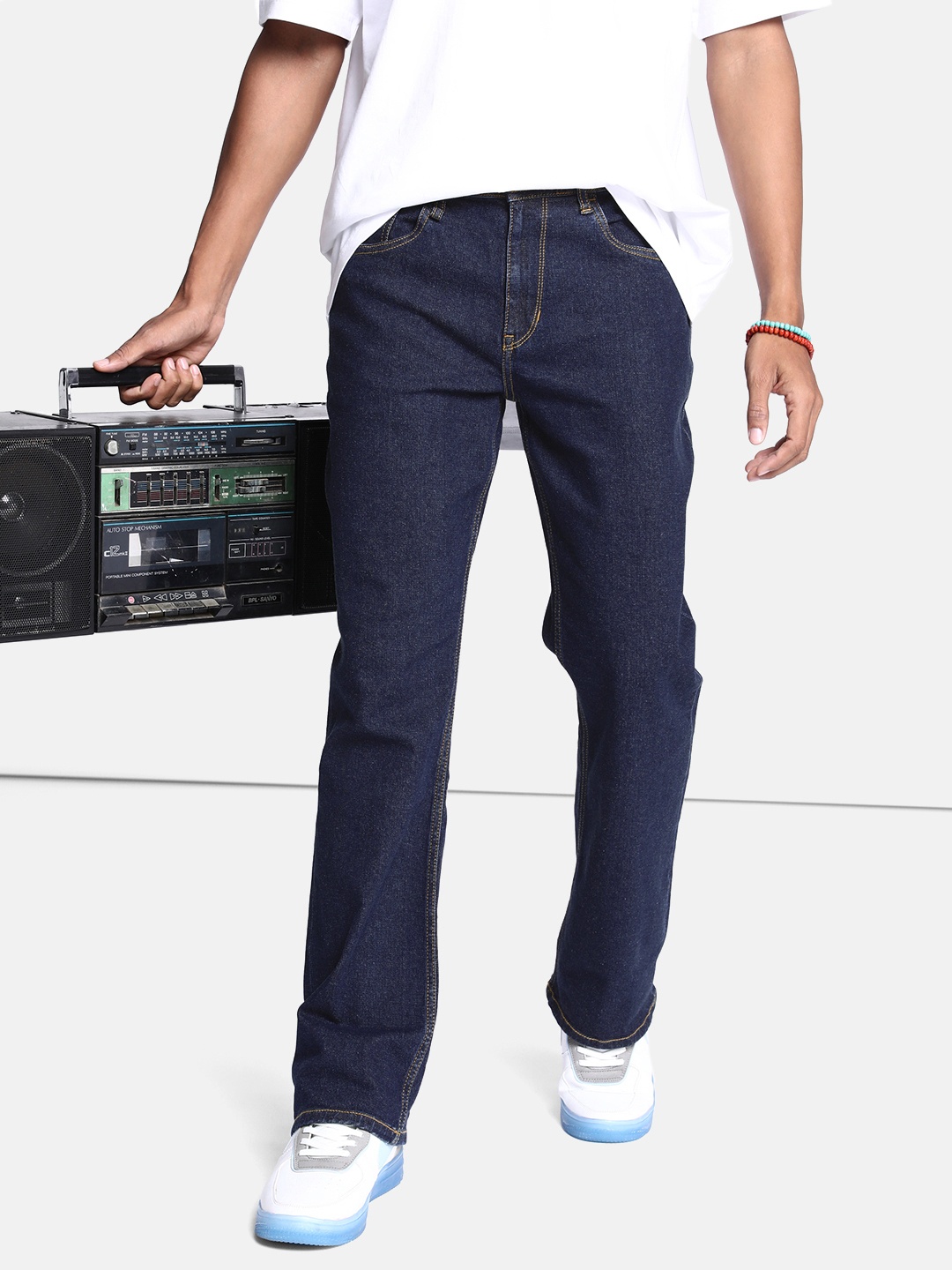 

The Roadster Life Co. Men Bootcut Stretchable Jeans, Blue