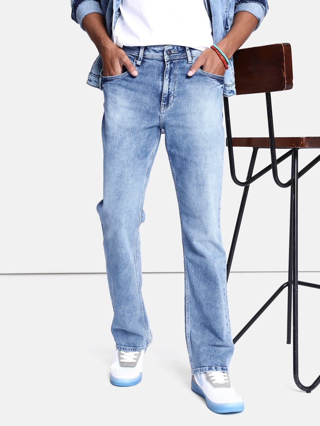 

The Roadster Life Co. Men Bootcut Heavy Fade Stretchable Jeans, Blue