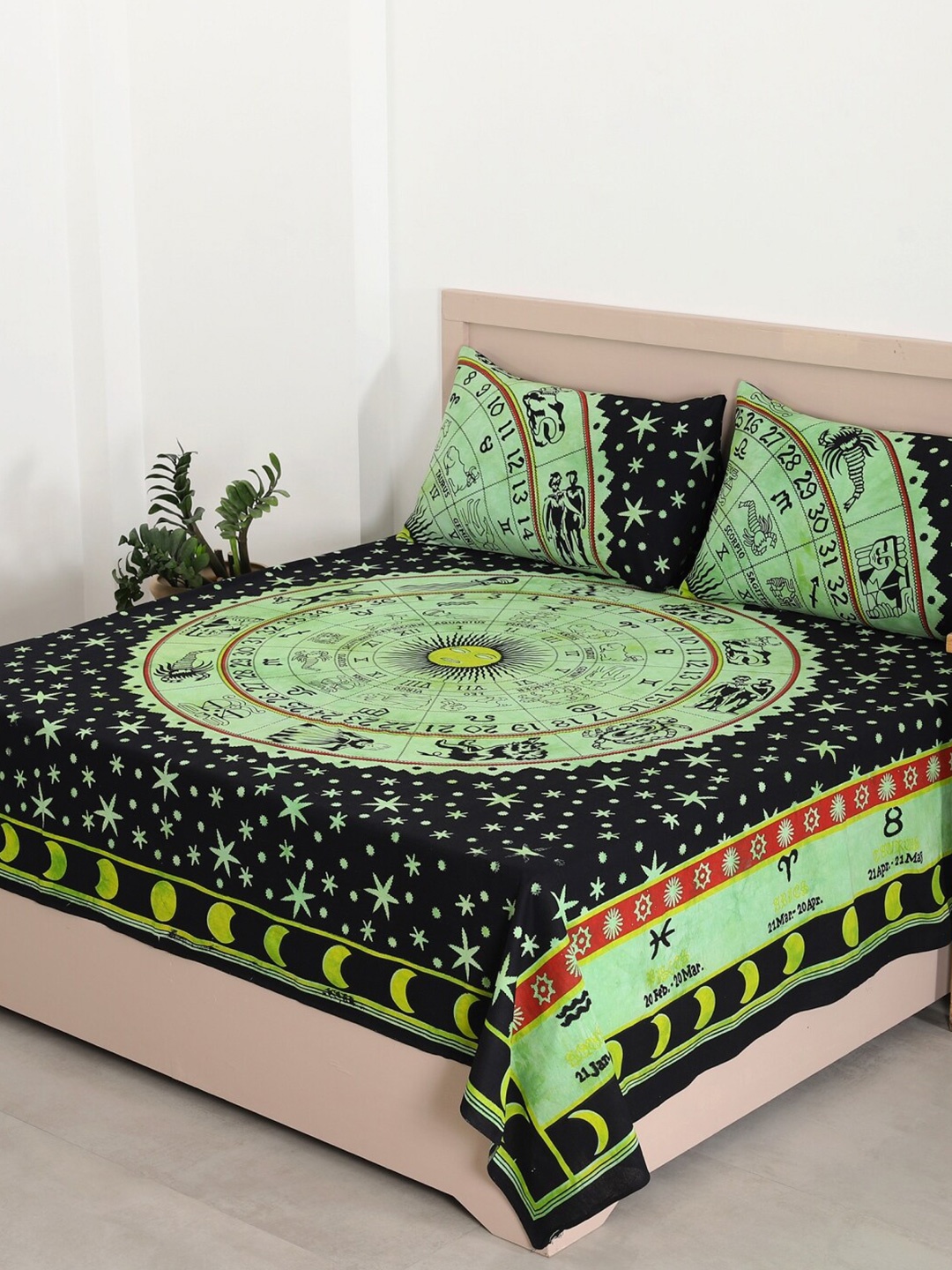 

HANDICRAFT PALACE Green & Black Printed 144 TC Cotton Queen Bedsheet & 2 Pillow Covers