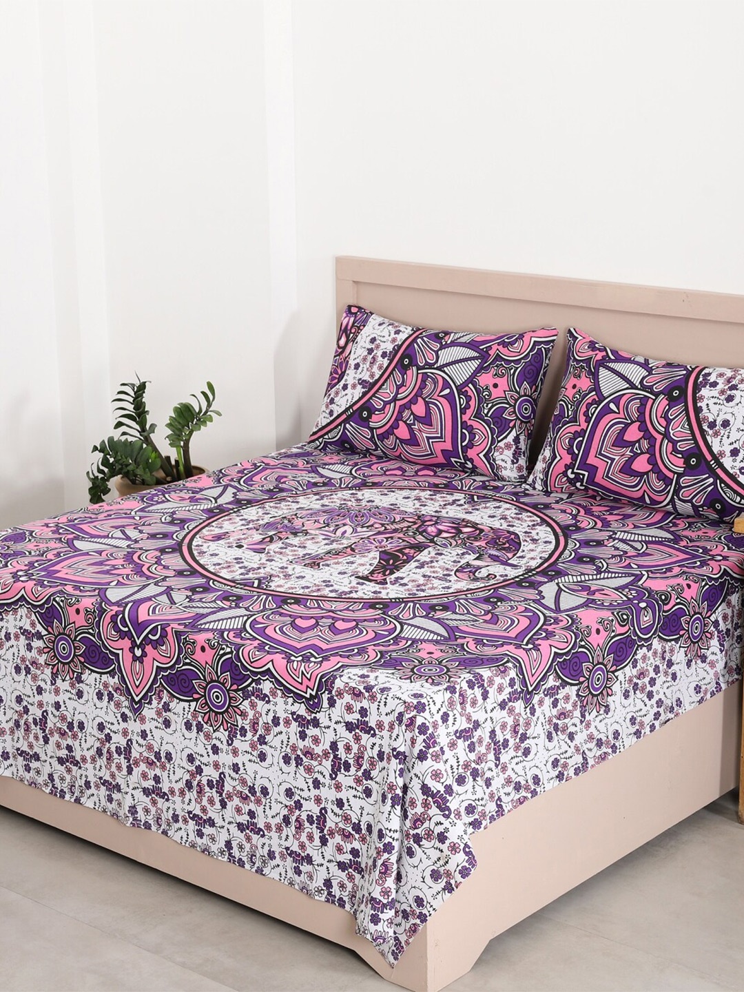 

HANDICRAFT PALACE White & Purple Printed 144 TC Cotton Queen Bedsheet & 2 Pillow Covers