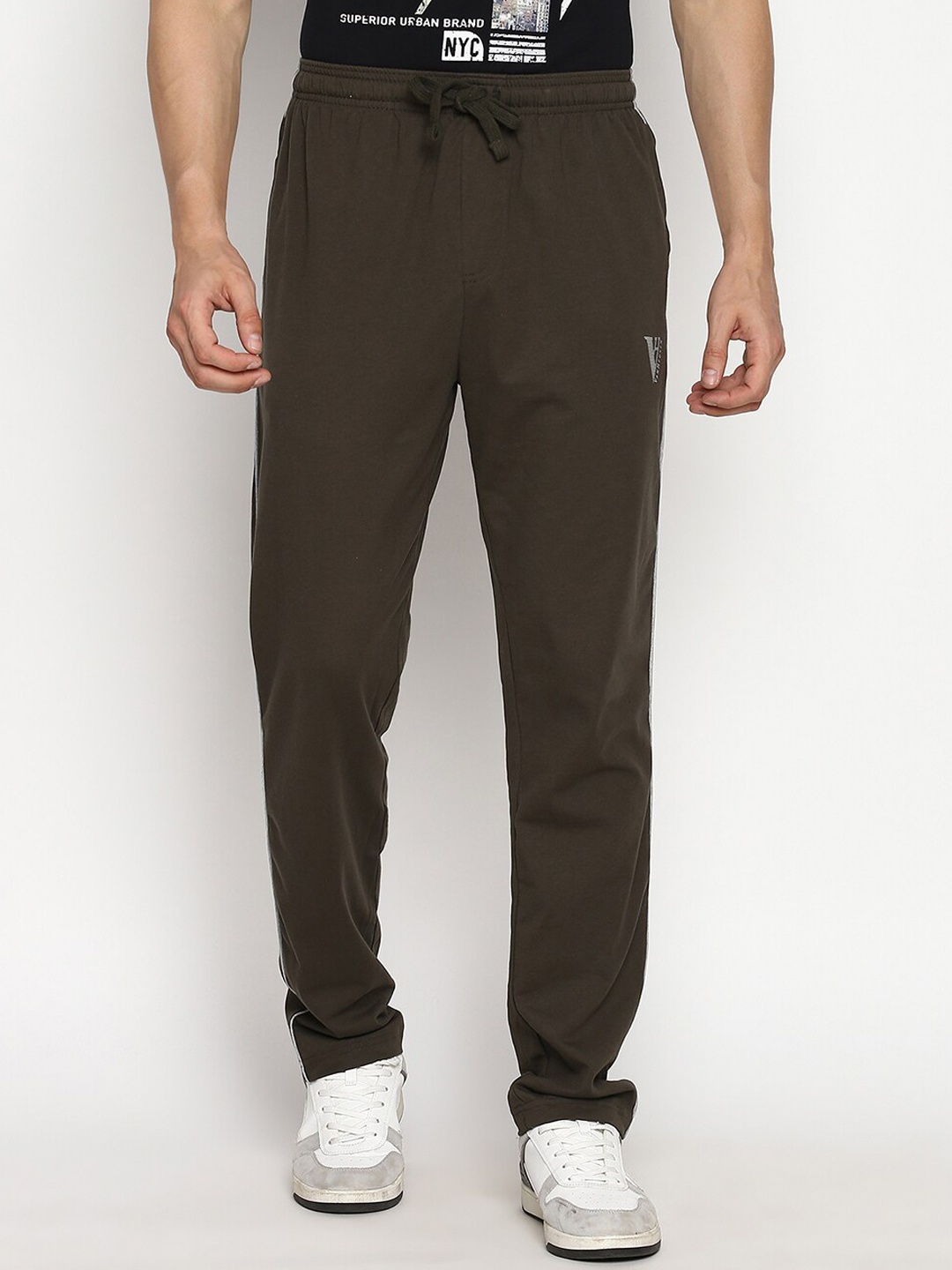 

Van Heusen Men Relaxed Fit Wicking Track Pants, Olive