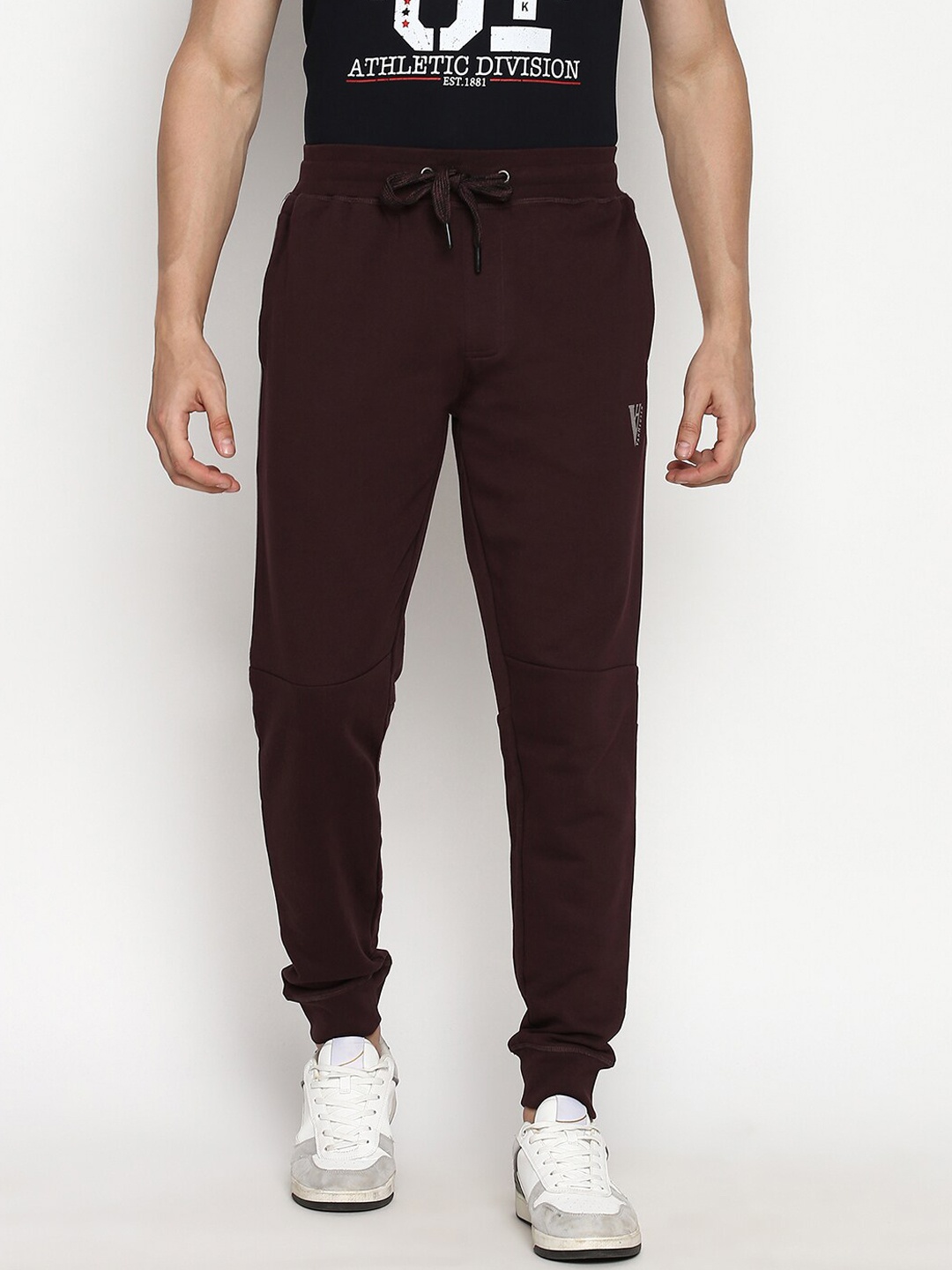 

Van Heusen Athleisure Men Solid Drawstring Waist Side Panel Joggers, Maroon
