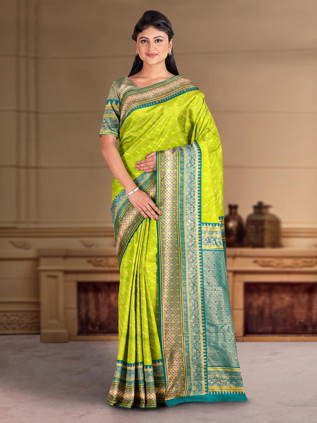 

Kalamandir Woven Design Zari Saree, Green
