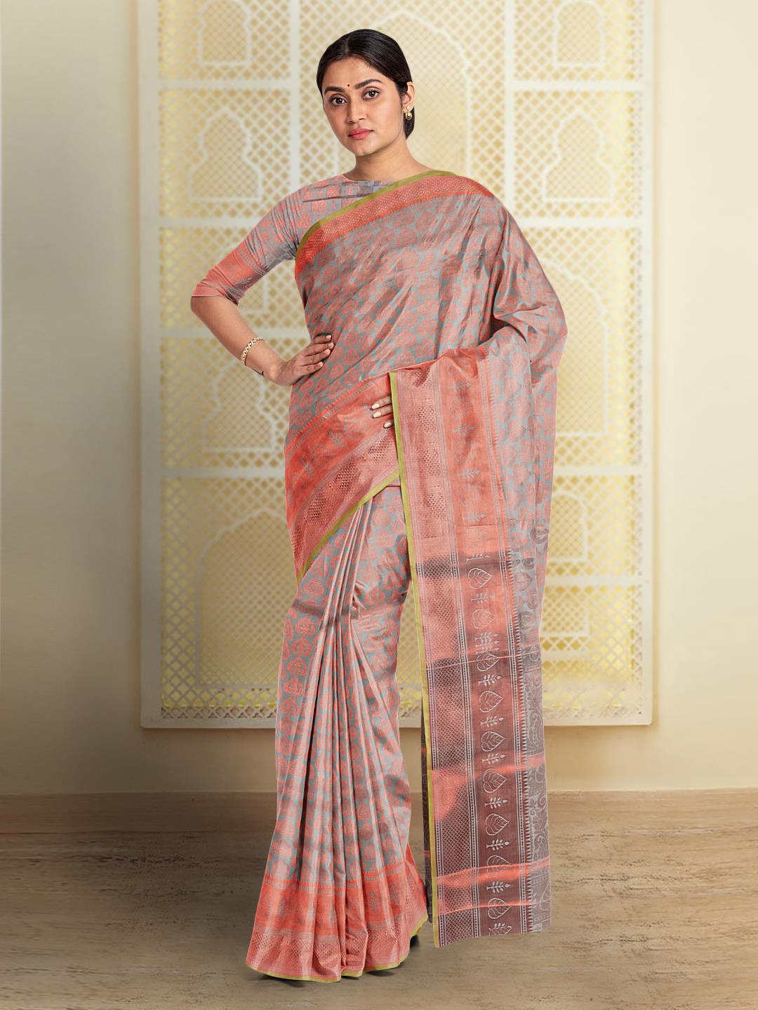 

Kalamandir Ethnic Motifs Silk Blend Zari Saree, Grey