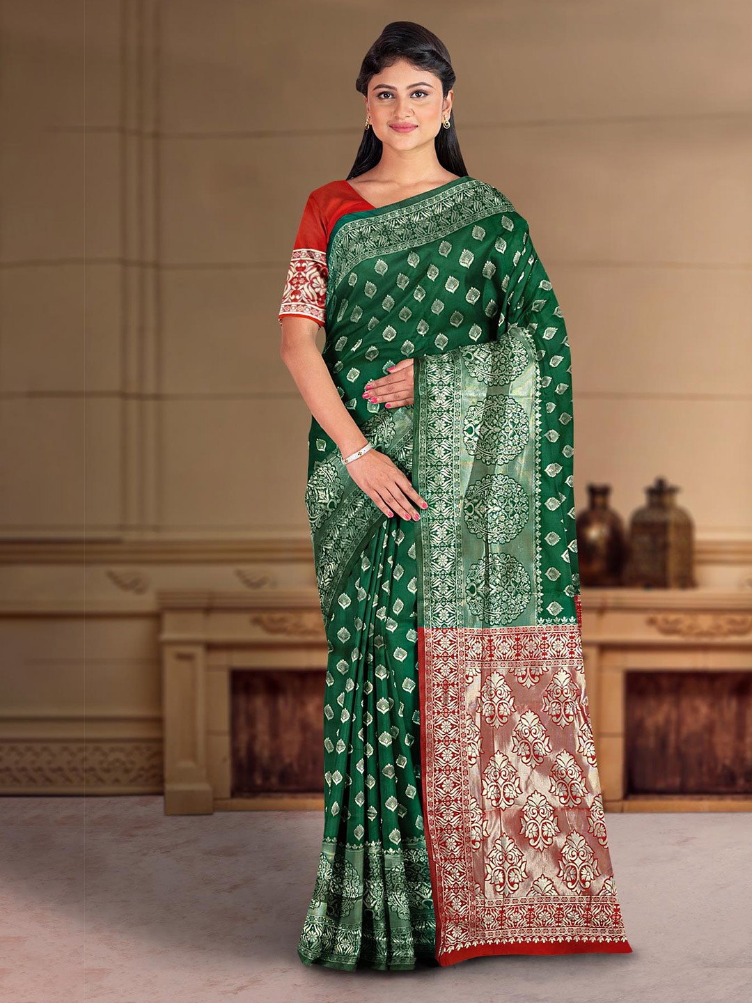 

Kalamandir Ethnic Motifs Woven Design Zari Saree, Green
