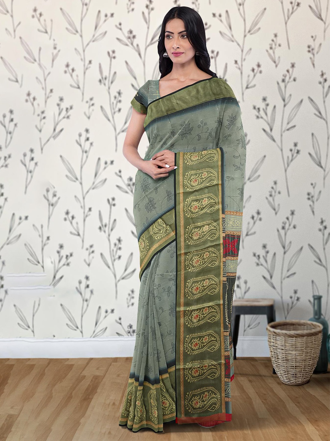 

Kalamandir Floral Printed Poly Georgette Saree, Grey