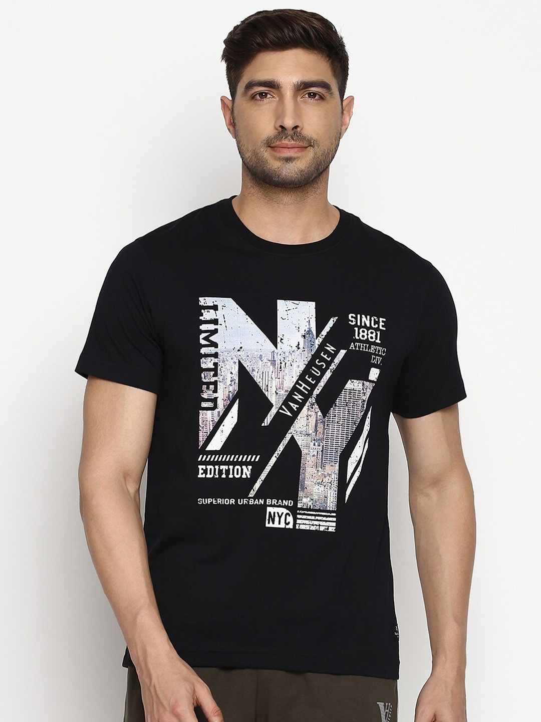 

Van Heusen Printed Super soft and comfortable Slim Fit T-shirt, Black