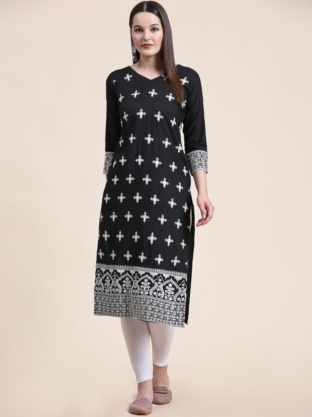 

HERE&NOW Ethnic Motifs Embroidered Pure Cotton Kurta, Black