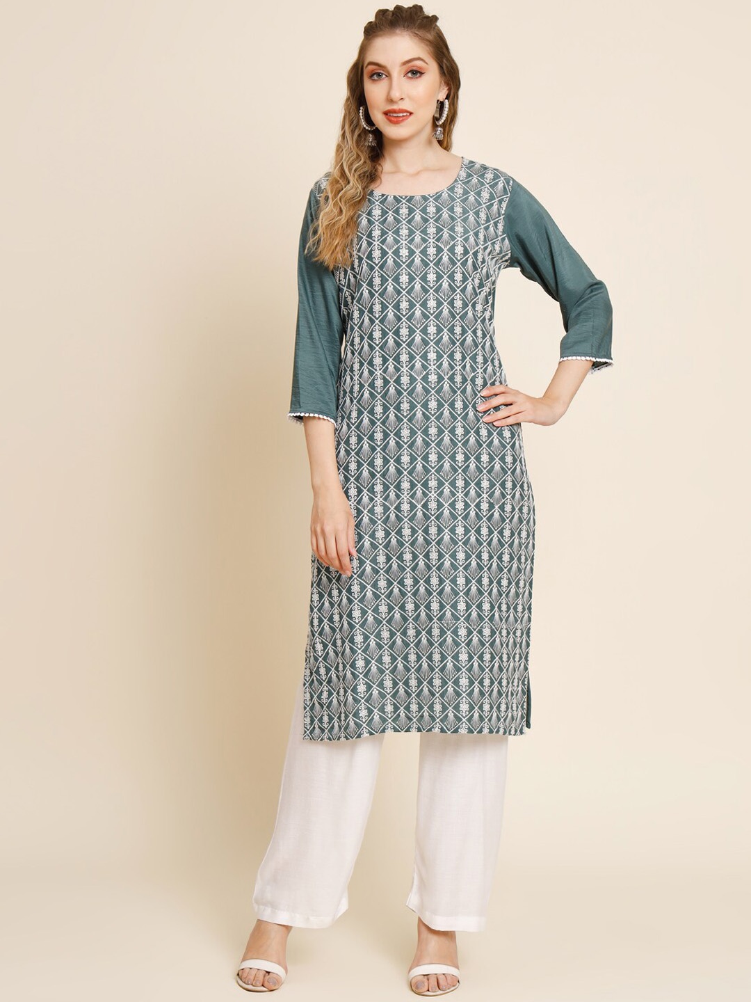 

HERE&NOW Ethnic Motifs Embroidered Georgette Kurta, Blue