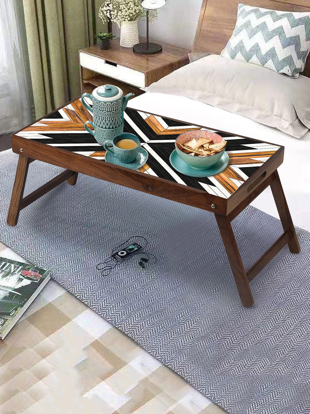 

GLOBALLY INDIAN Brown & Black Digitally Printed Foldable Breakfast Table Cum Serving Tray