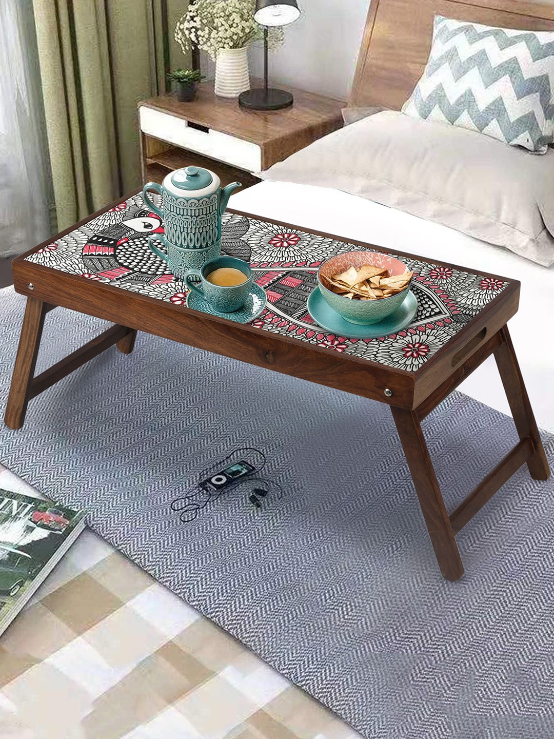

GLOBALLY INDIAN Brown & Grey Printed Foldable Breakfast Table Cum Serving Tray