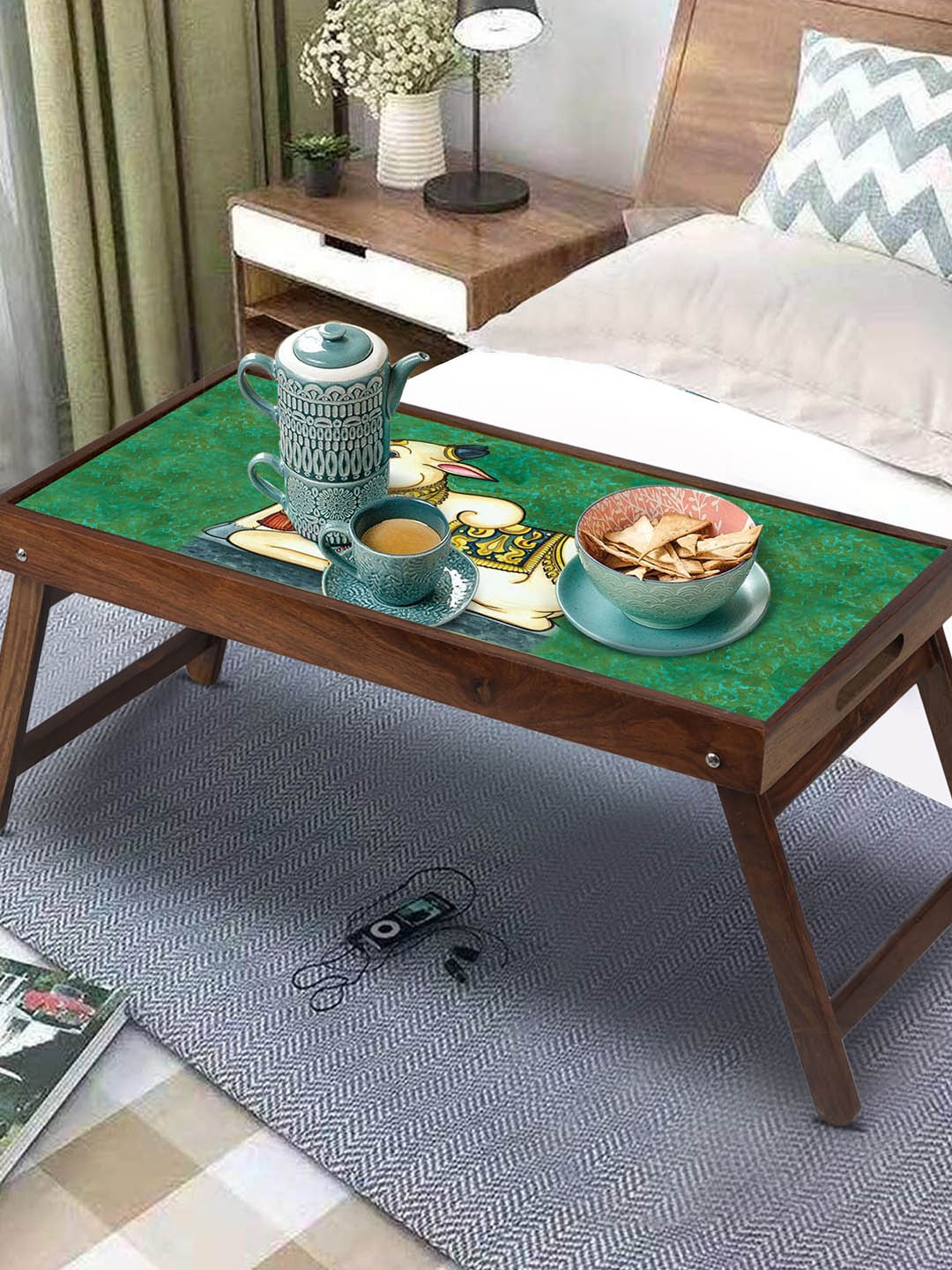 

GLOBALLY INDIAN Green & Brown Printed Wooden Breakfast Table Cum Serving Tray