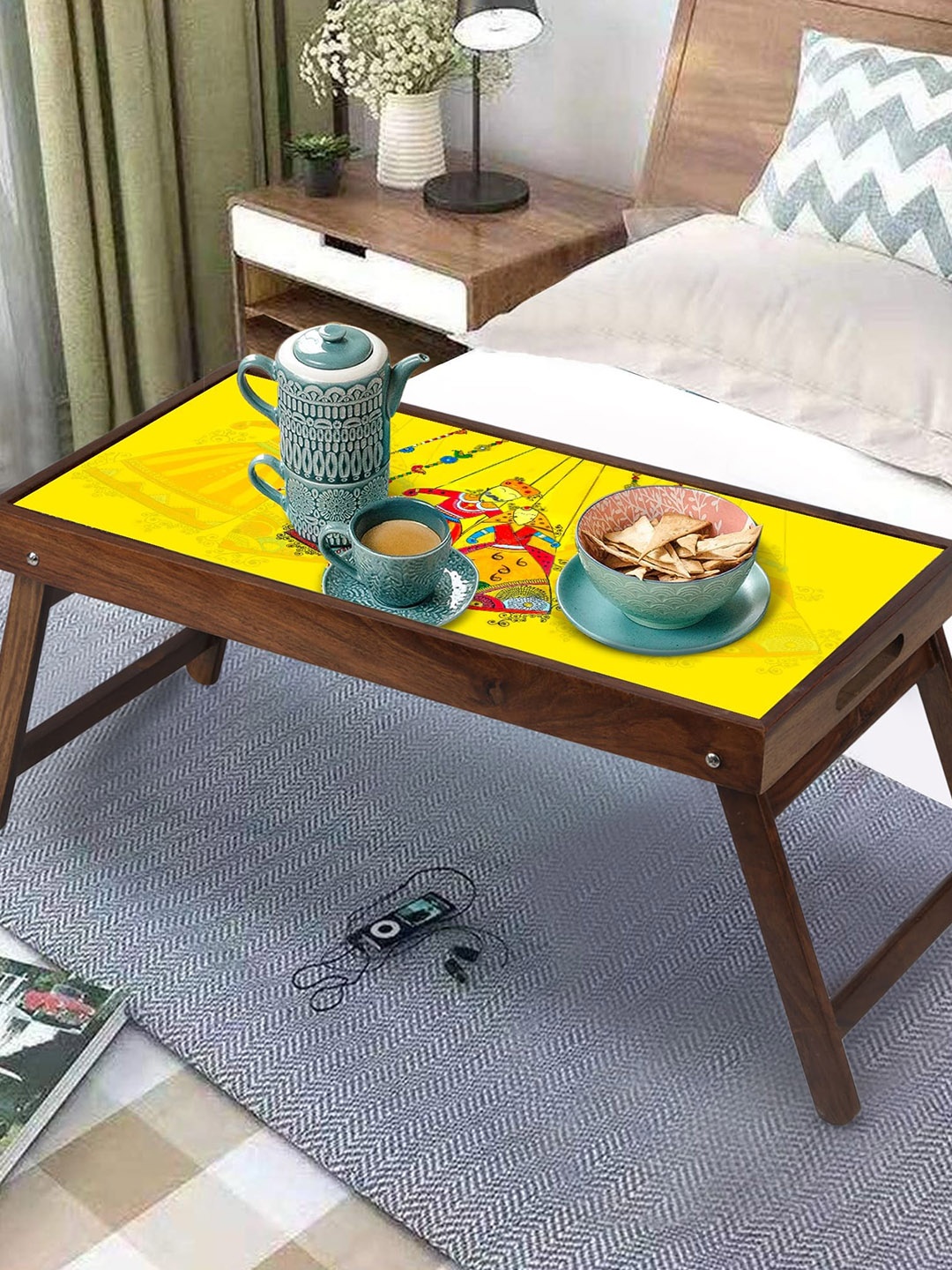 

GLOBALLY INDIAN Yellow & Brown Digital Printed Breakfast Table Cum Serving Tray