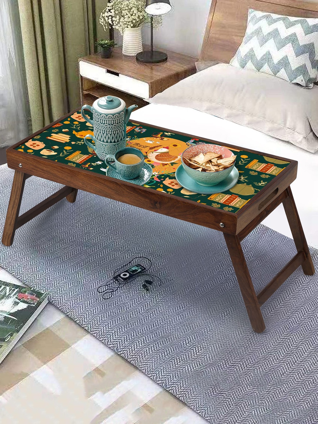 

GLOBALLY INDIAN Green & Brown Digital Printed Breakfast Table Cum Serving Tray