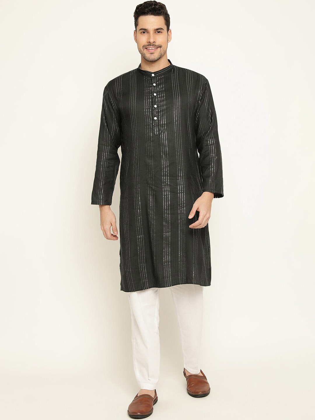 

Kannan Striped Mandarin Collar Organic Cotton Kurta With Trousers, Black