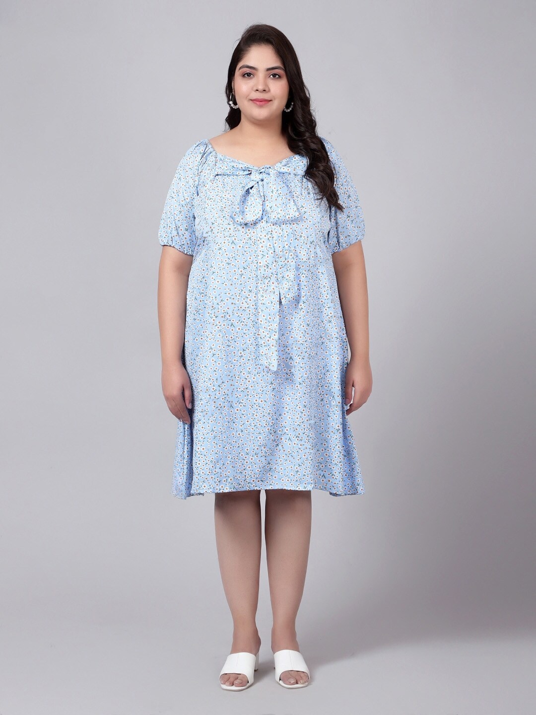 

Indietoga Plus Size Blue Floral A-Line Smocked Midi Dress