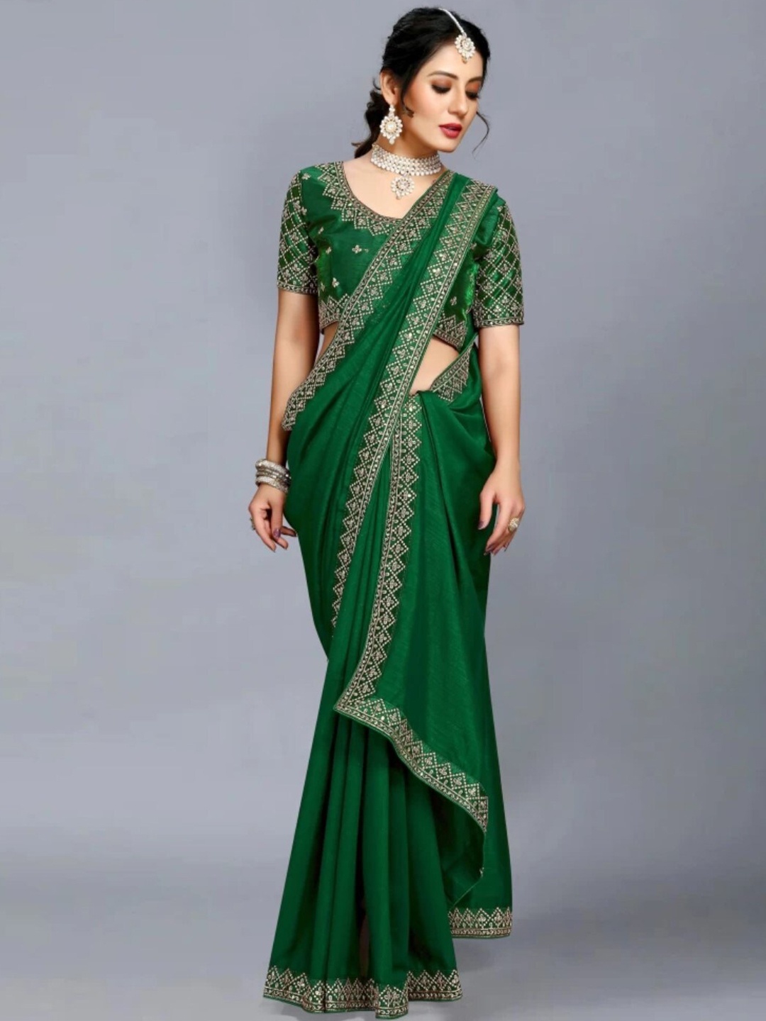 

ORUS Embroidered Border Saree, Green