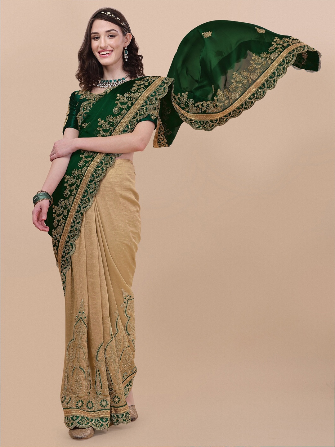 

Vaidehi Fashion Floral Embroidered Silk Blend Saree, Green