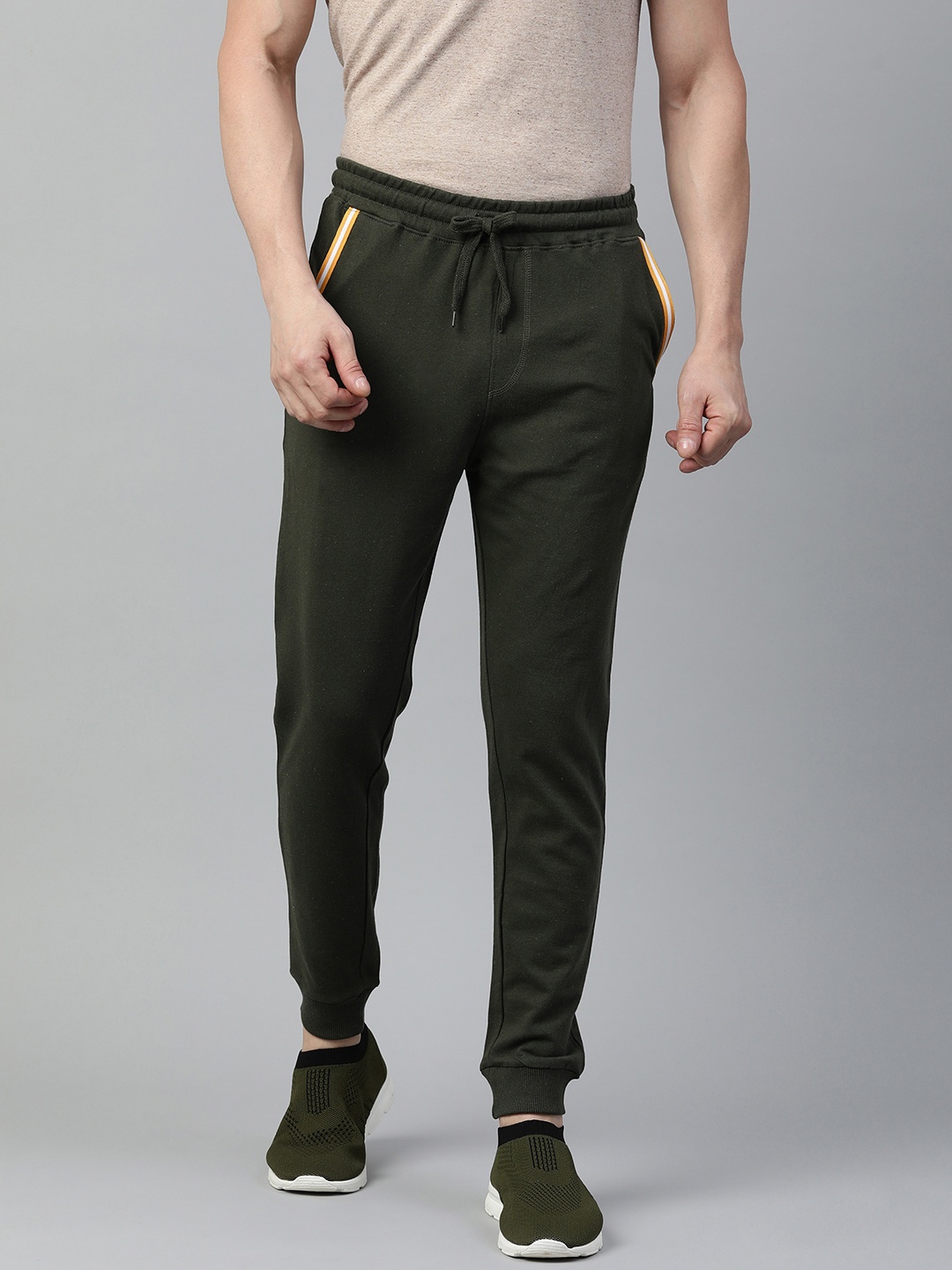 

ARDEUR Men Regular Fit Solid Joggers, Olive