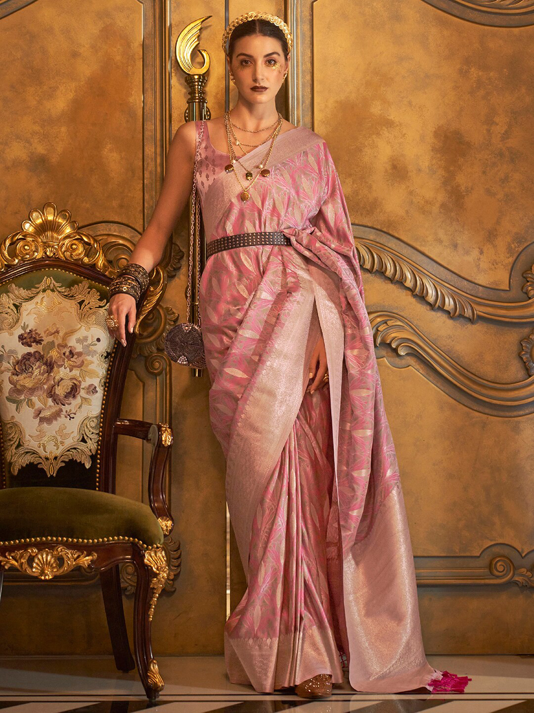 

Mitera Ethnic Motifs Woven Design Zari Silk Blend Banarasi Saree, Pink