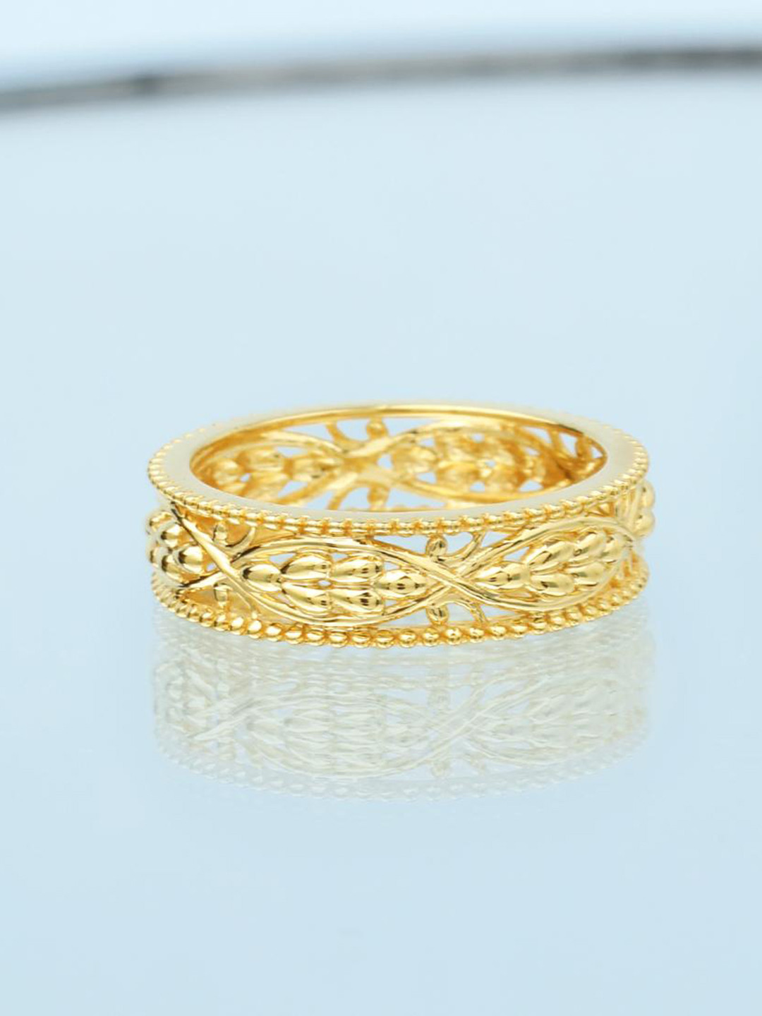 

CANDERE A KALYAN JEWELLERS COMPANY 18KT Gold BIS Hallmark Ring - 2.27 gm