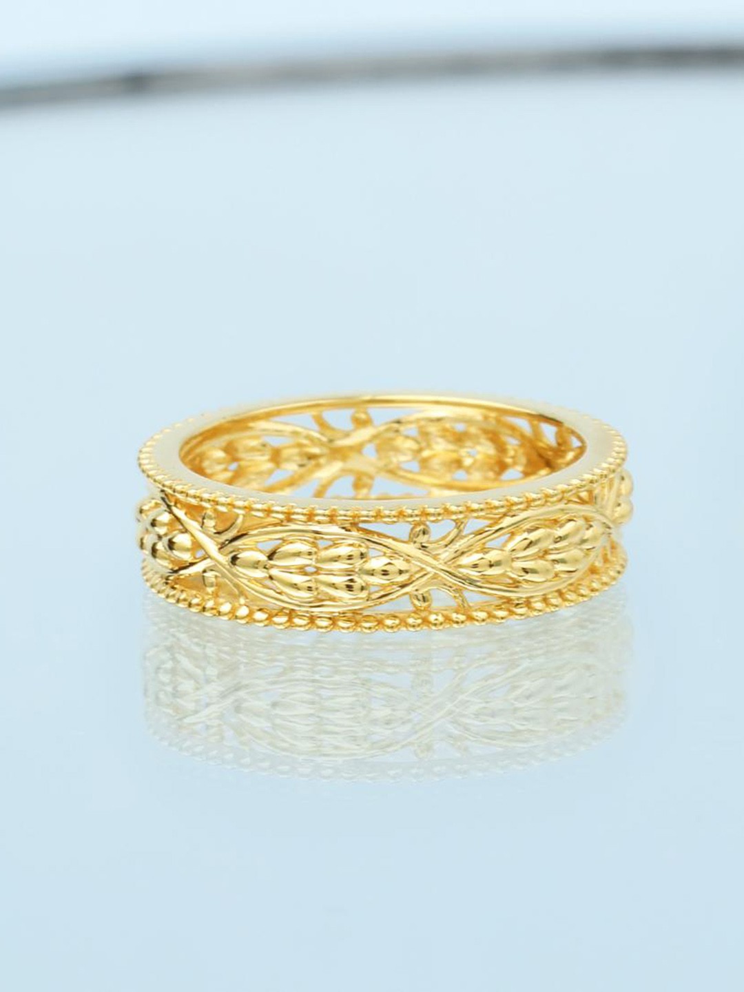 

CANDERE A KALYAN JEWELLERS COMPANY 18KT BIS Hallmark Gold Ring- 2.23 gm