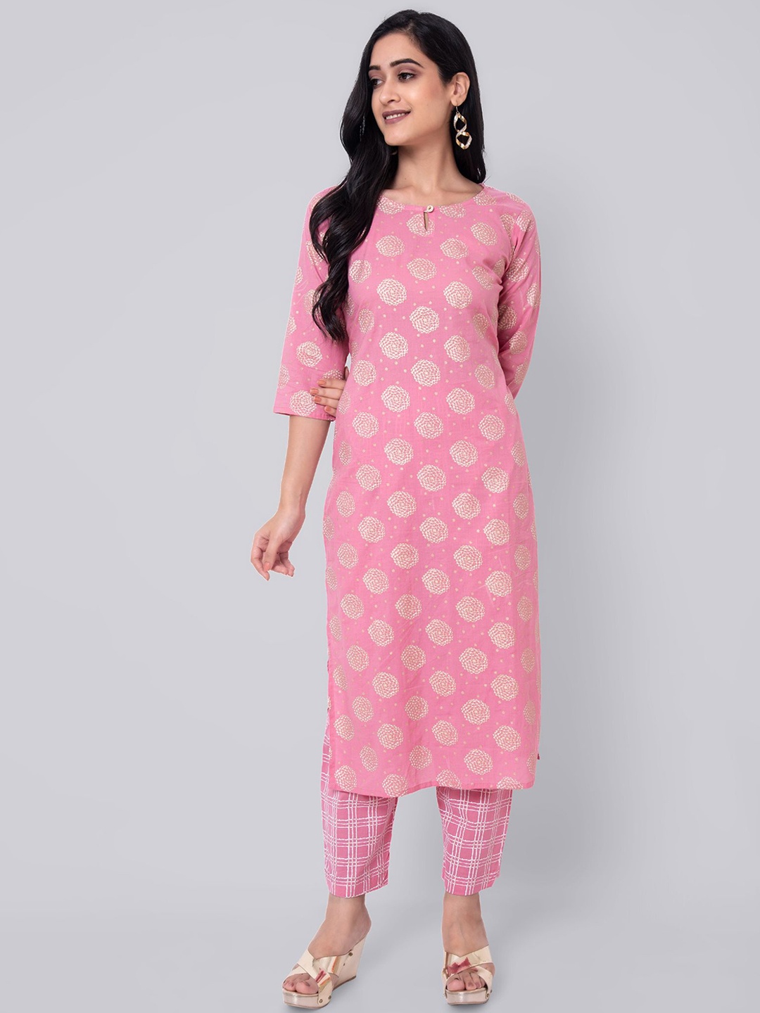 

Wodreams Floral Printed Keyhole Neck Pure Cotton Kurta with Trousers, Pink