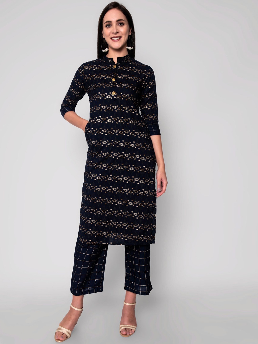 

Wodreams Floral Printed Regular Kurta with Palazzos, Navy blue