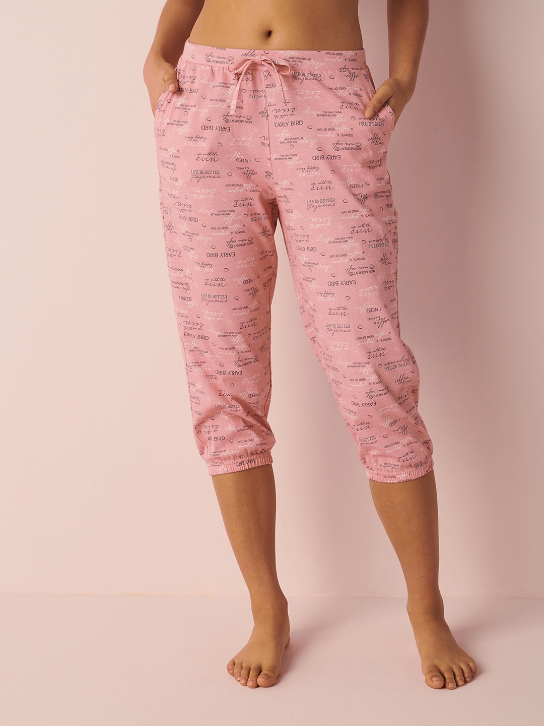 

La Vie en Rose Women Printed Capris, Pink