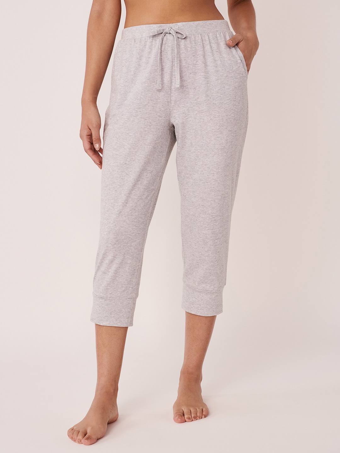 

La Vie en Rose Women Mid-Rise Capris, Grey