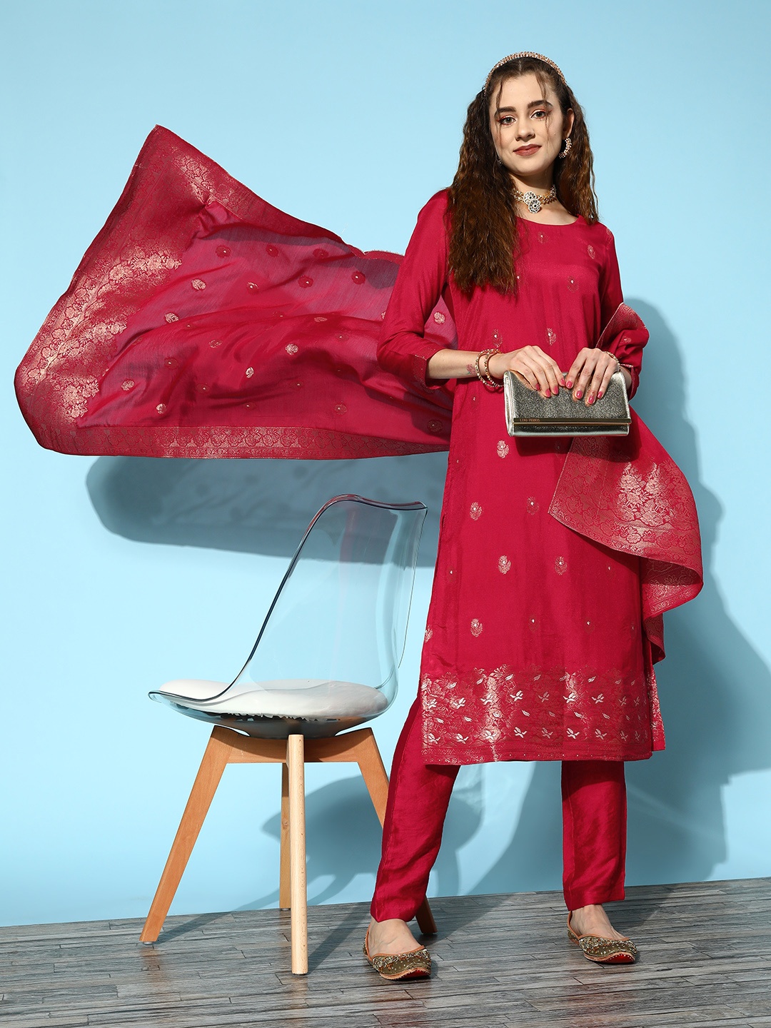 

Kvsfab Women Pink Floral Zari Kurta With Trousers & With Jacquard Dupatta