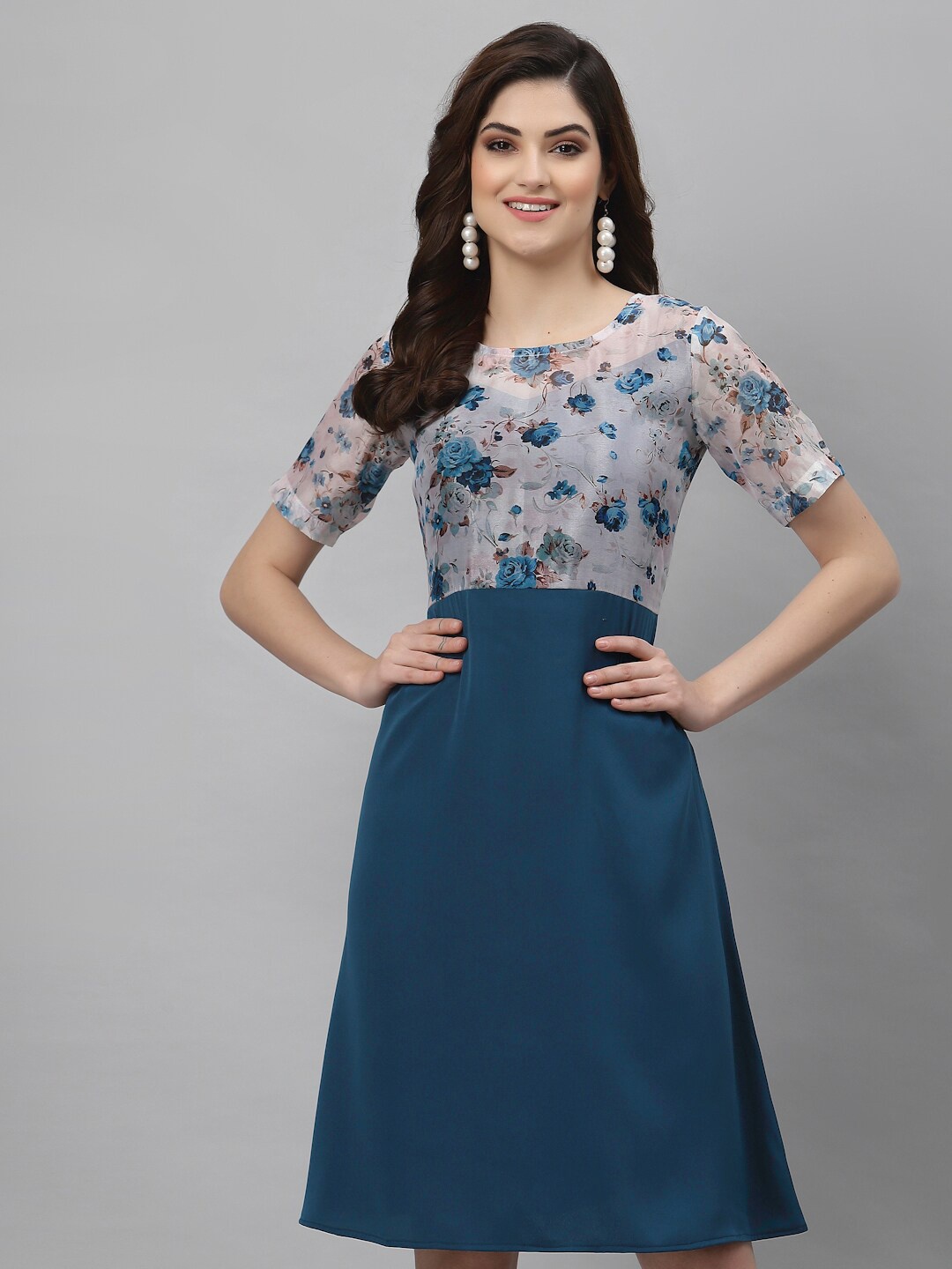 

Selvia Floral Printed Round Neck A-Line Dress, Off white