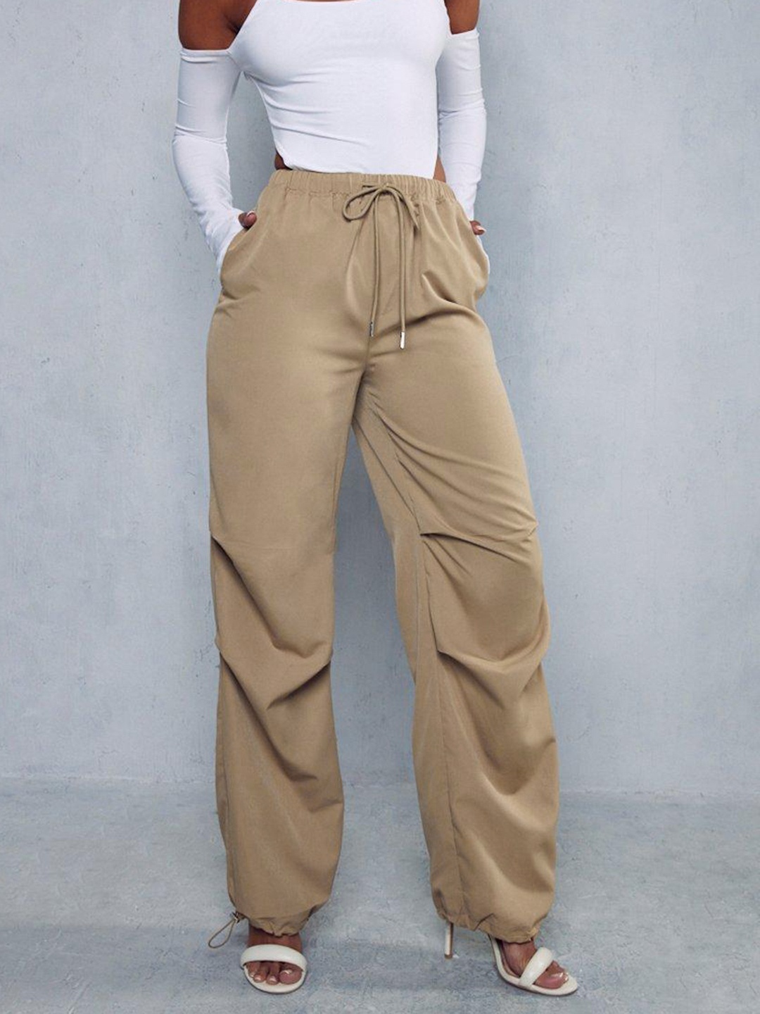 

MISSPAP Women Solid Trousers, Brown