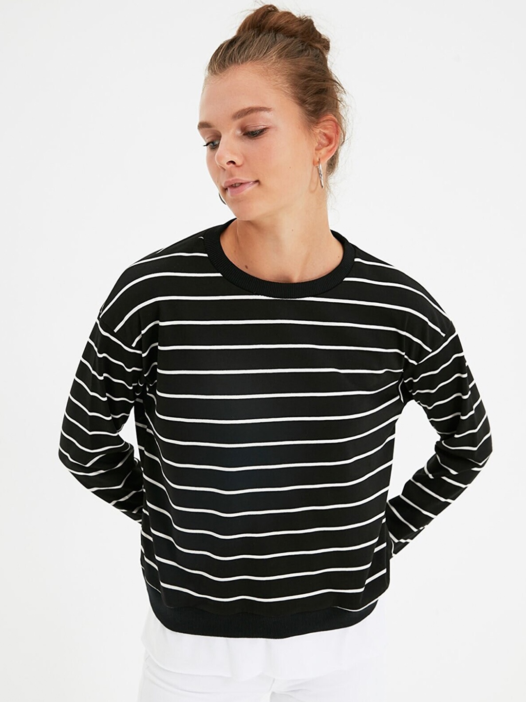 

Trendyol Striped Round Neck Long Sleeves Top, Black
