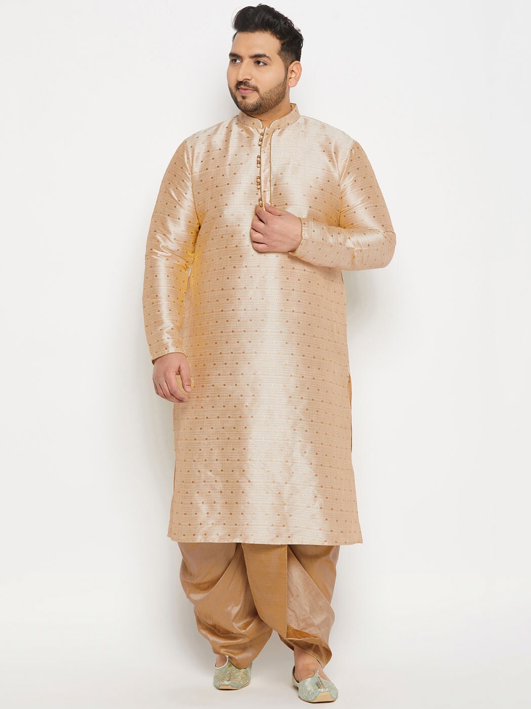 

VASTRAMAY Men Plus Size Geometric Woven Design Mandarin Collar Kurta With Dhoti Pants, Gold