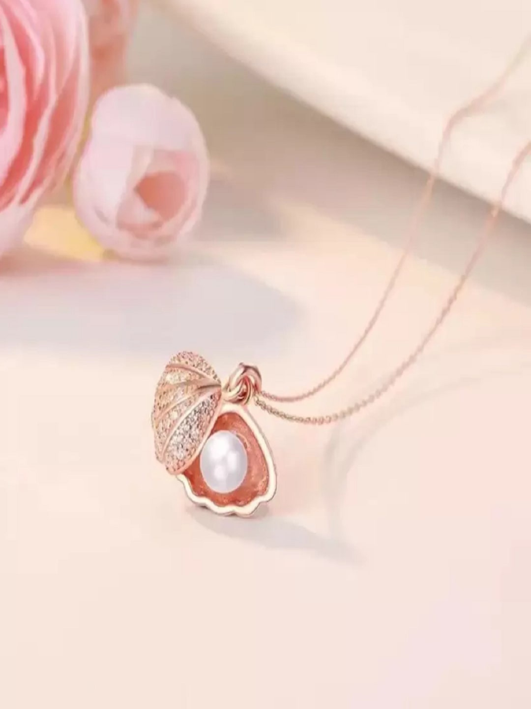 

Bright STYLE Women Gold-Plated Chain