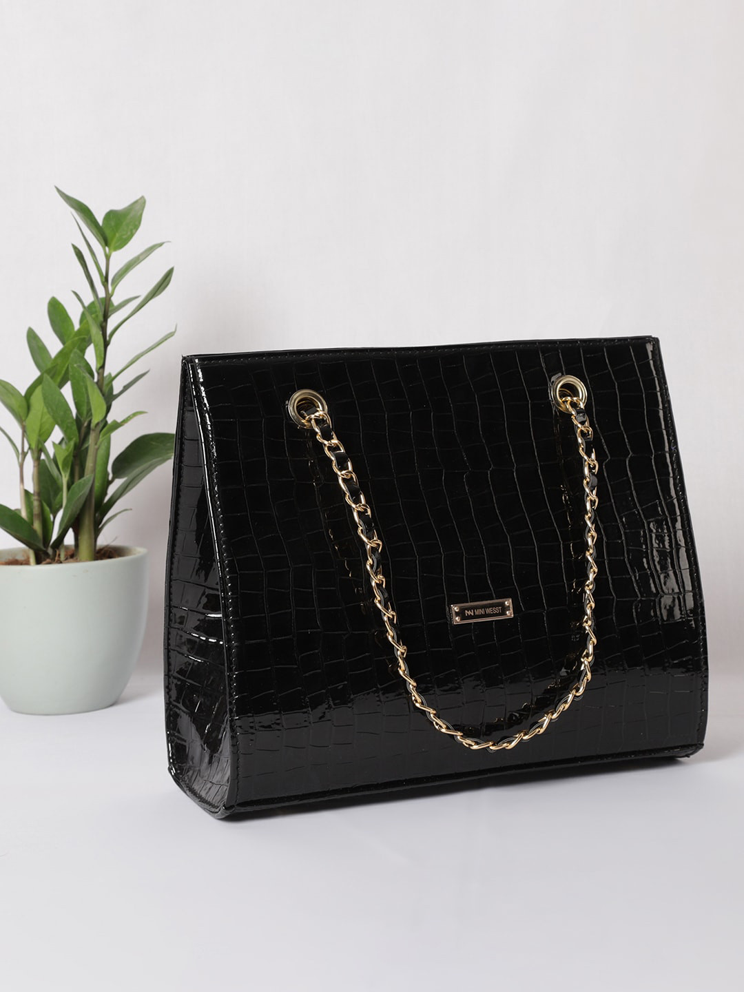 

MINI WESST Textured Structured Handheld Bag, Black