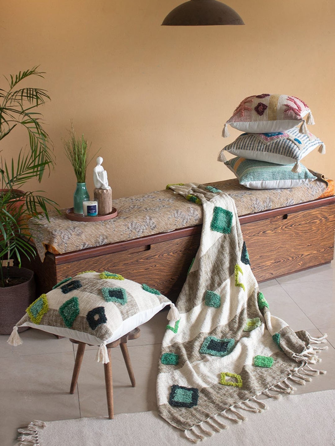 

The Wishing Chair Mira Grey & Green Self-Design Woven Cotton Throw Blanket