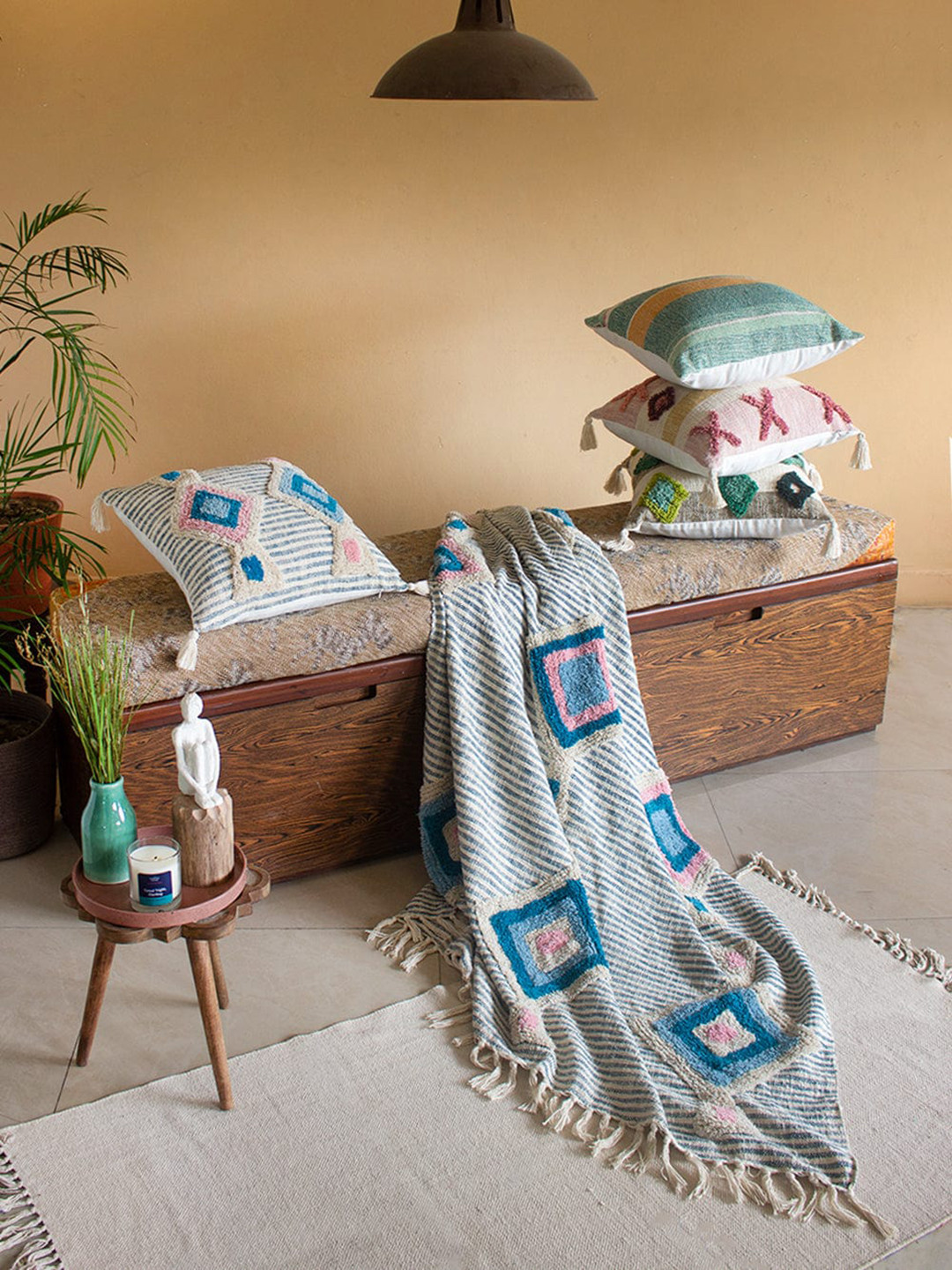 

The Wishing Chair Asra Grey & Blue Self-Design Woven Cotton Throw Blanket