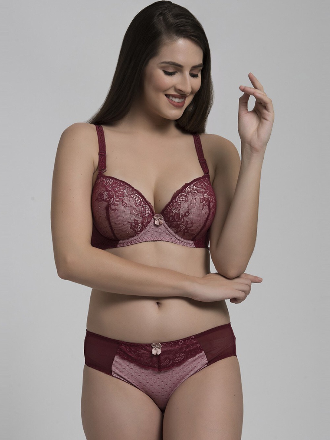 

MAKCLAN Self-Design Plunge & Sheer Dual Tone Lace Lingerie Set K13020L, Red