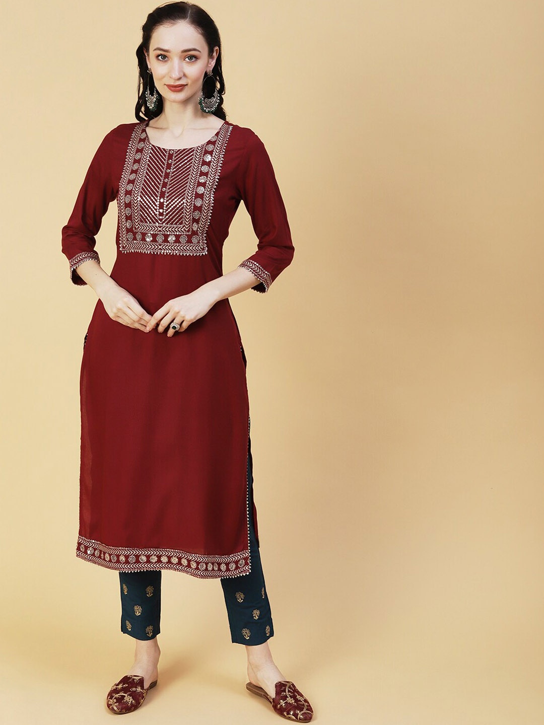 

FASHOR Ethnic Motifs Yoke Design Gotta Patti Straight Kurta, Maroon