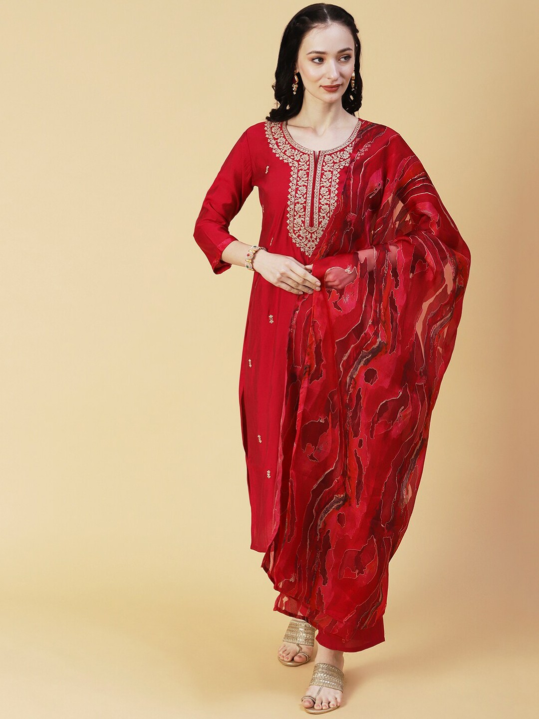 

FASHOR Ethnic Motifs Embroidered Notched Neck Kurta With Trousers & Dupatta, Red